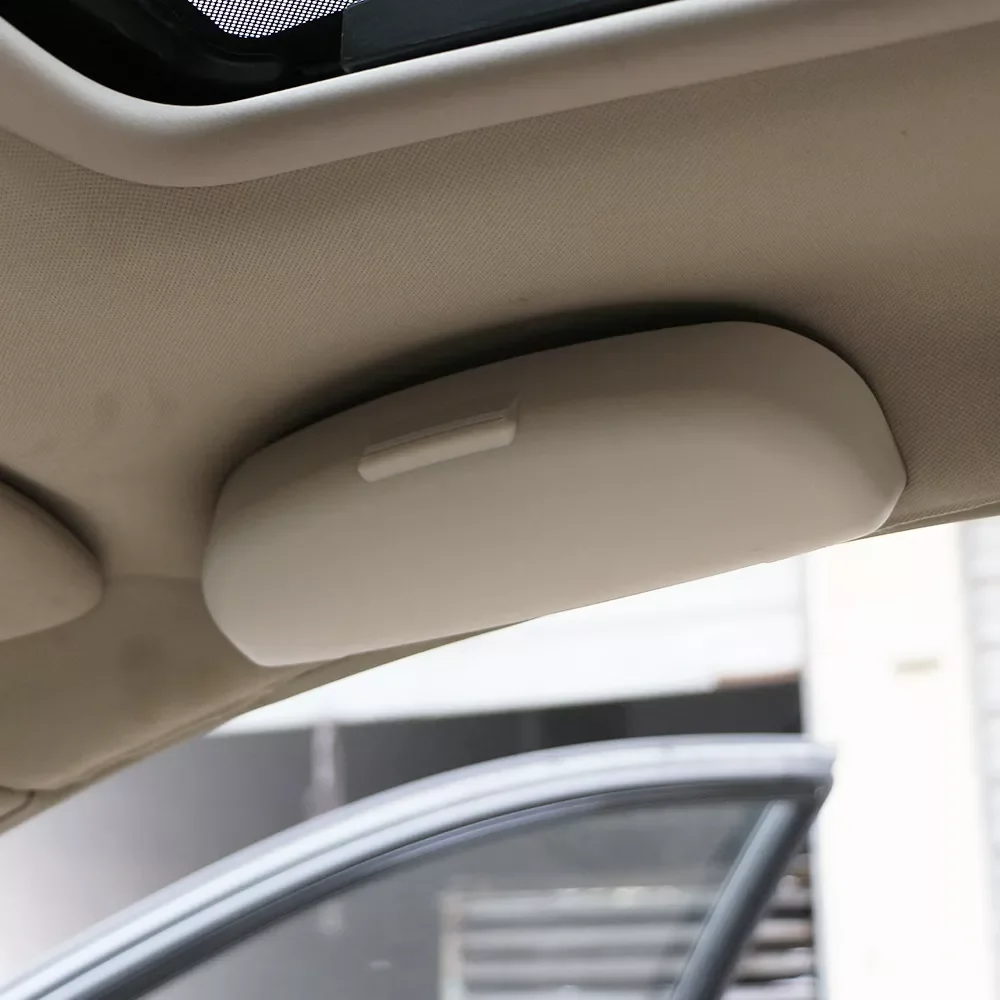Auto Car Glasses Case Organizer Box Sunglasses Holder Storage Pockets for Renault Koleos Kadjar Duster for Samsung QM6 QM3
Auto Car Glasses Case Organizer Box Sunglasses Holder Storage Pockets for Renault Koleos Kadjar Duster for Samsung QM6 QM3