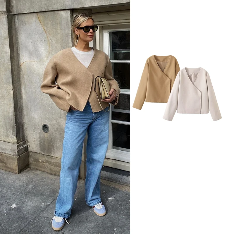 Женское шерстяное пальто с длинным рукавом, на пуговицах
Женское шерстяное пальто с длинным рукавом, на пуговицах