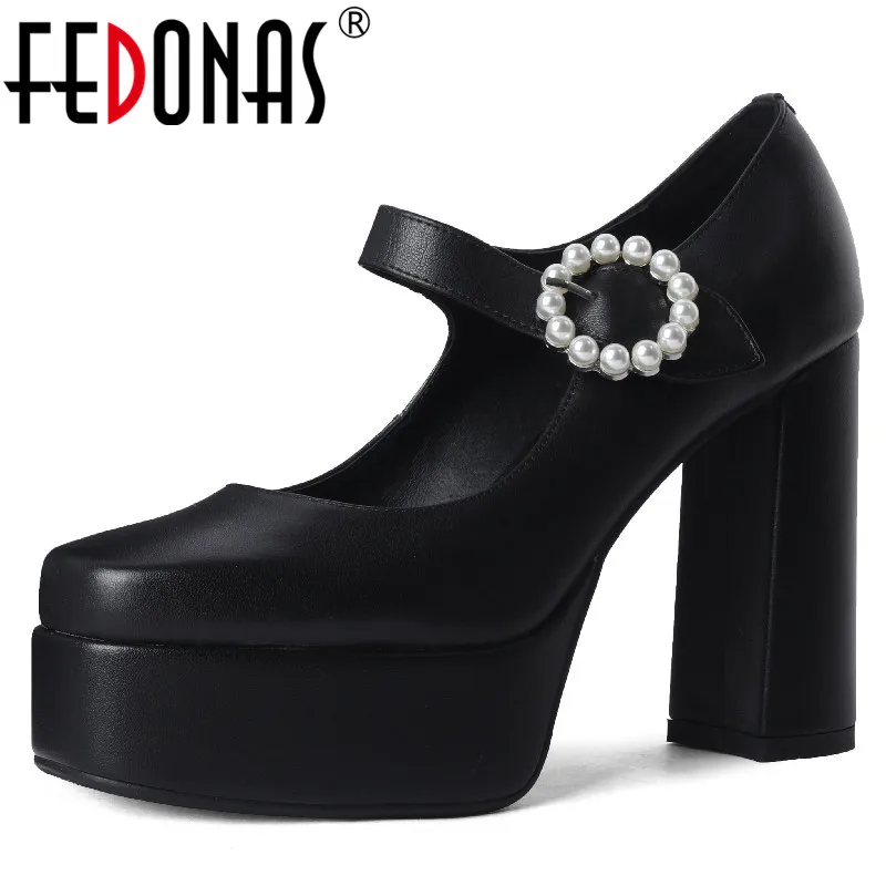 FEDONAS/элегантные женские туфли-лодочки; Сезон весна-лето; Свадебные вечерние на платформе; Обувь из натуральной кожи на высоком толстом каблуке; Женская обувь с пряжкой
FEDONAS/элегантные женские туфли-лодочки; Сезон весна-лето; Свадебные вечерние на платформе; Обувь из натуральной кожи на высоком толстом каблуке; Женская обувь с пряжкой