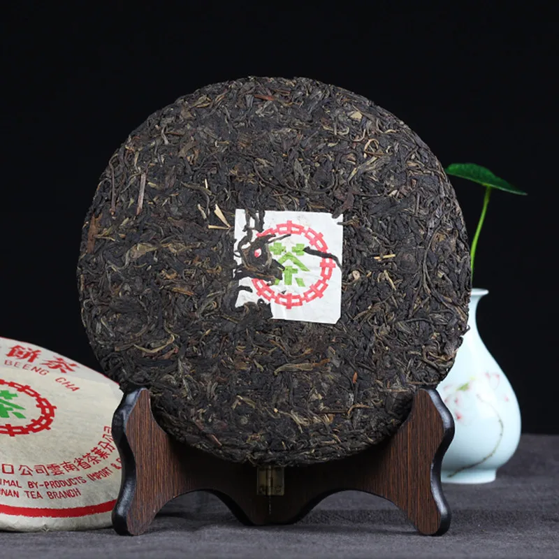 Puer Zhong Cha, сделано в 2003 году, сырье Sheng, здоровая потеря веса Cha CNNP
Puer Zhong Cha, сделано в 2003 году, сырье Sheng, здоровая потеря веса Cha CNNP