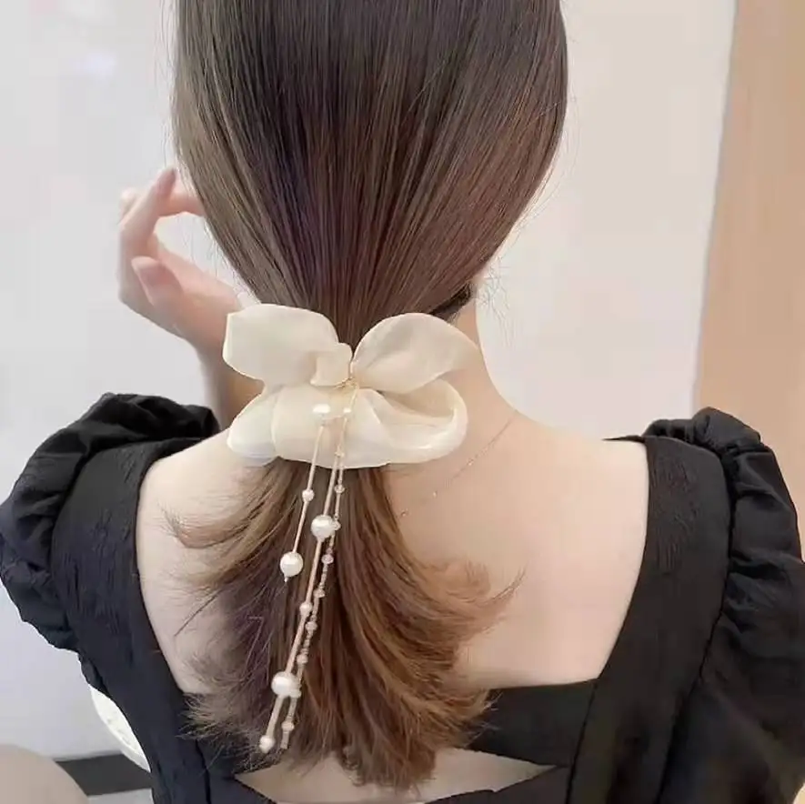 2022 New Pearl Tassel Fairy Temperament Hair Rope Korean Head Flower Pan Meatball Head Large Intestine Hair Ring Headdress
2022 New Pearl Tassel Fairy Temperament Hair Rope Korean Head Flower Pan Meatball Head Large Intestine Hair Ring Headdress