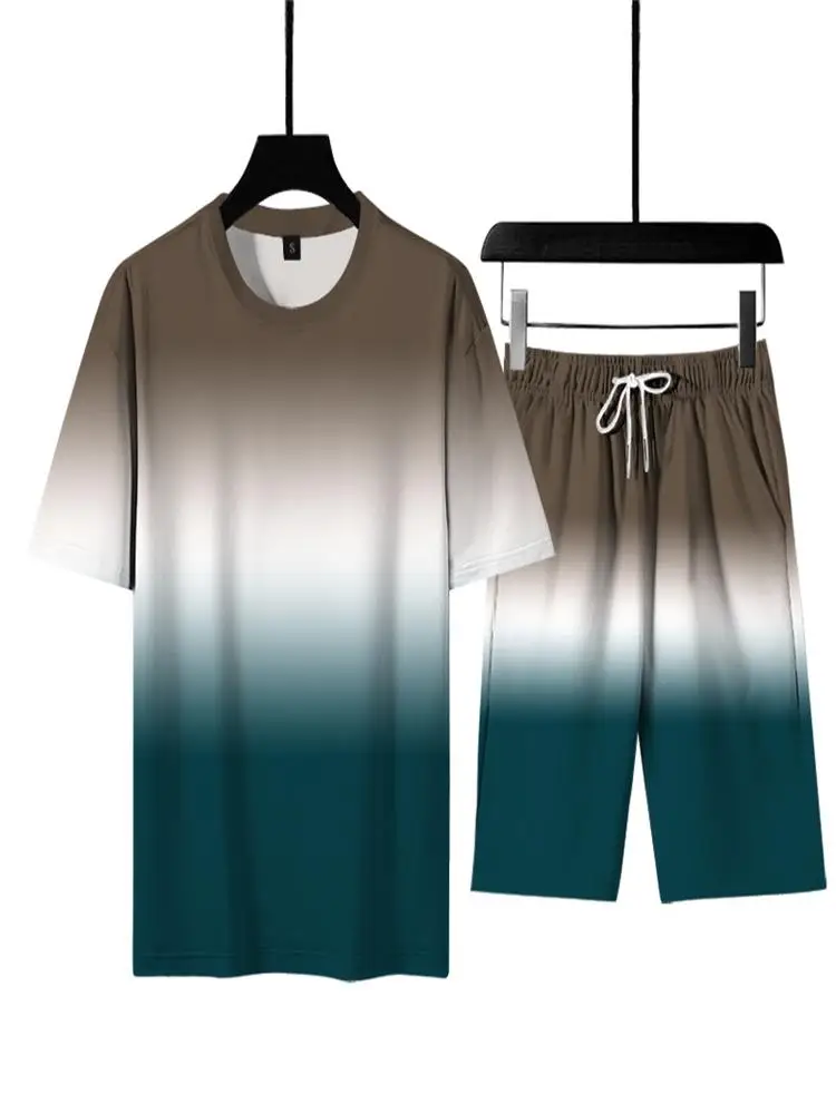 New Summer Men's Sports Suit T-Shirt Creative Men's Football Retro 3D Vintage Clothing Gradient Print T-Shirt and Shorts Set
New Summer Men's Sports Suit T-Shirt Creative Men's Football Retro 3D Vintage Clothing Gradient Print T-Shirt and Shorts Set
