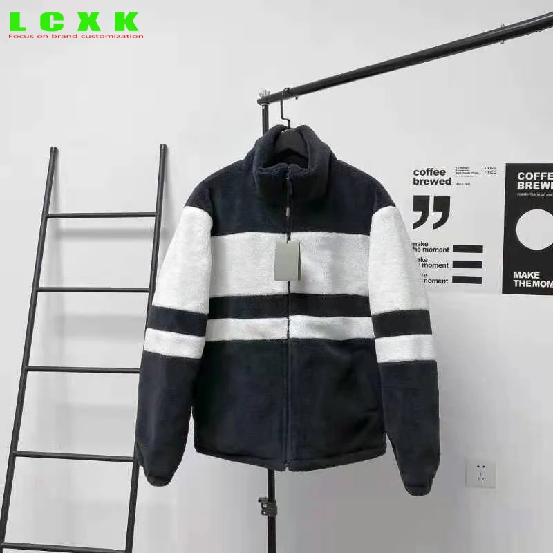 22 Winter Down Jacket Men's and Women's Lamb Down Splicing with Cotton Letters Embroidered Cotton Jacket with Plush To Keep Warm
22 Winter Down Jacket Men's and Women's Lamb Down Splicing with Cotton Letters Embroidered Cotton Jacket with Plush To Keep Warm