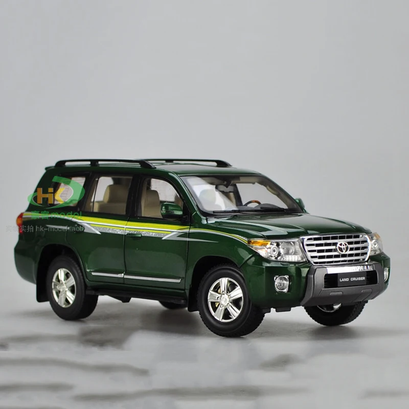 Литая модель автомобиля Land Cruiser из сплава в масштабе 1:18 LC200, зеленая Классическая коллекция для взрослых, Подарочный дисплей, сувенирное украшение
Литая модель автомобиля Land Cruiser из сплава в масштабе 1:18 LC200, зеленая Классическая коллекция для взрослых, Подарочный дисплей, сувенирное украшение