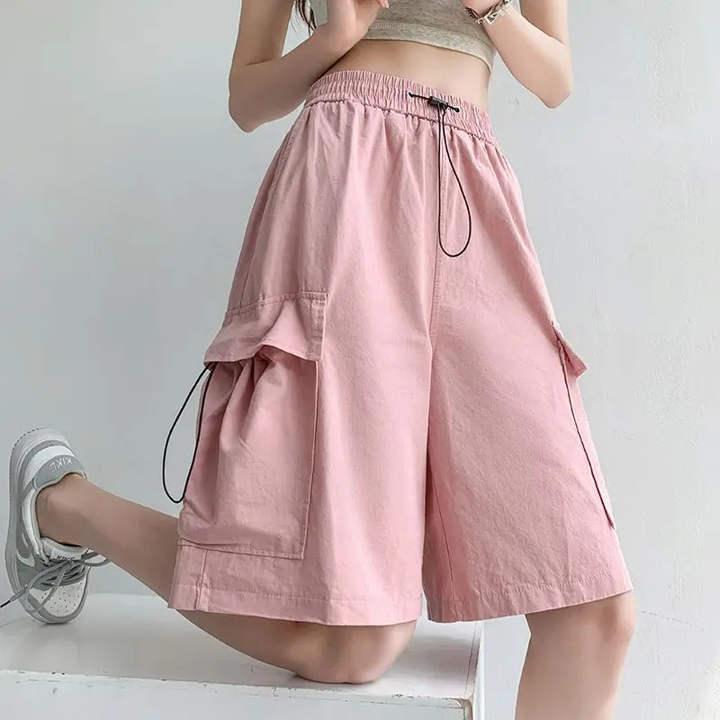 2023 New Women's Summer Shorts Casual Big Pocket Cargo Shorts Elastic Waist Loose Pink Shorts For Woman
2023 New Women's Summer Shorts Casual Big Pocket Cargo Shorts Elastic Waist Loose Pink Shorts For Woman
