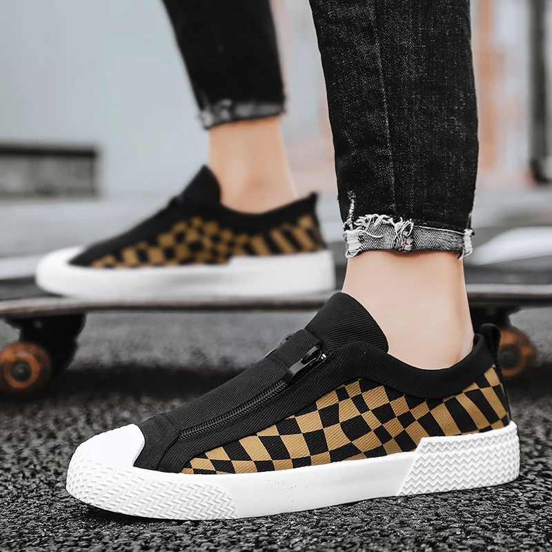 2022 New Summer Men's Vulcanized Shoes Plaid Canvas Men's Sneakers Fashion Flat Shoes Casual Men's Loafers
2022 New Summer Men's Vulcanized Shoes Plaid Canvas Men's Sneakers Fashion Flat Shoes Casual Men's Loafers