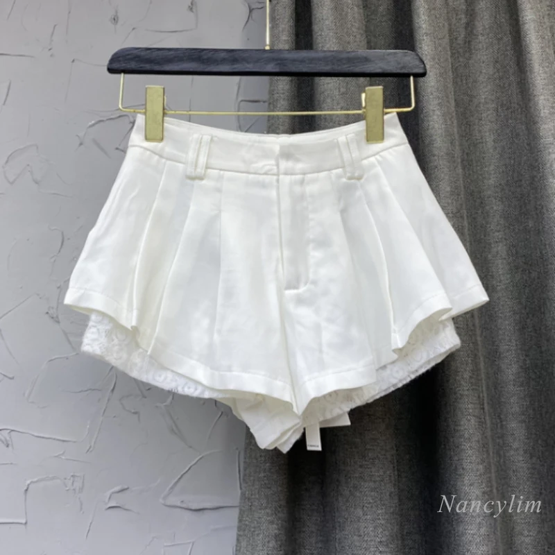 High Waist Black Wide Leg Shorts for Women Summer 2022 New Glossy Pleated Lace Patchwork Pantskirt White Black
High Waist Black Wide Leg Shorts for Women Summer 2022 New Glossy Pleated Lace Patchwork Pantskirt White Black