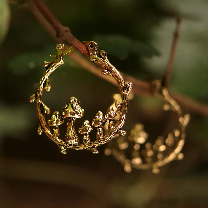 Vintage Fashion Gold Color Hoop Earrings for Women Bohemian Metal Carving Branches Mushroom Earrings Jewelry
Vintage Fashion Gold Color Hoop Earrings for Women Bohemian Metal Carving Branches Mushroom Earrings Jewelry