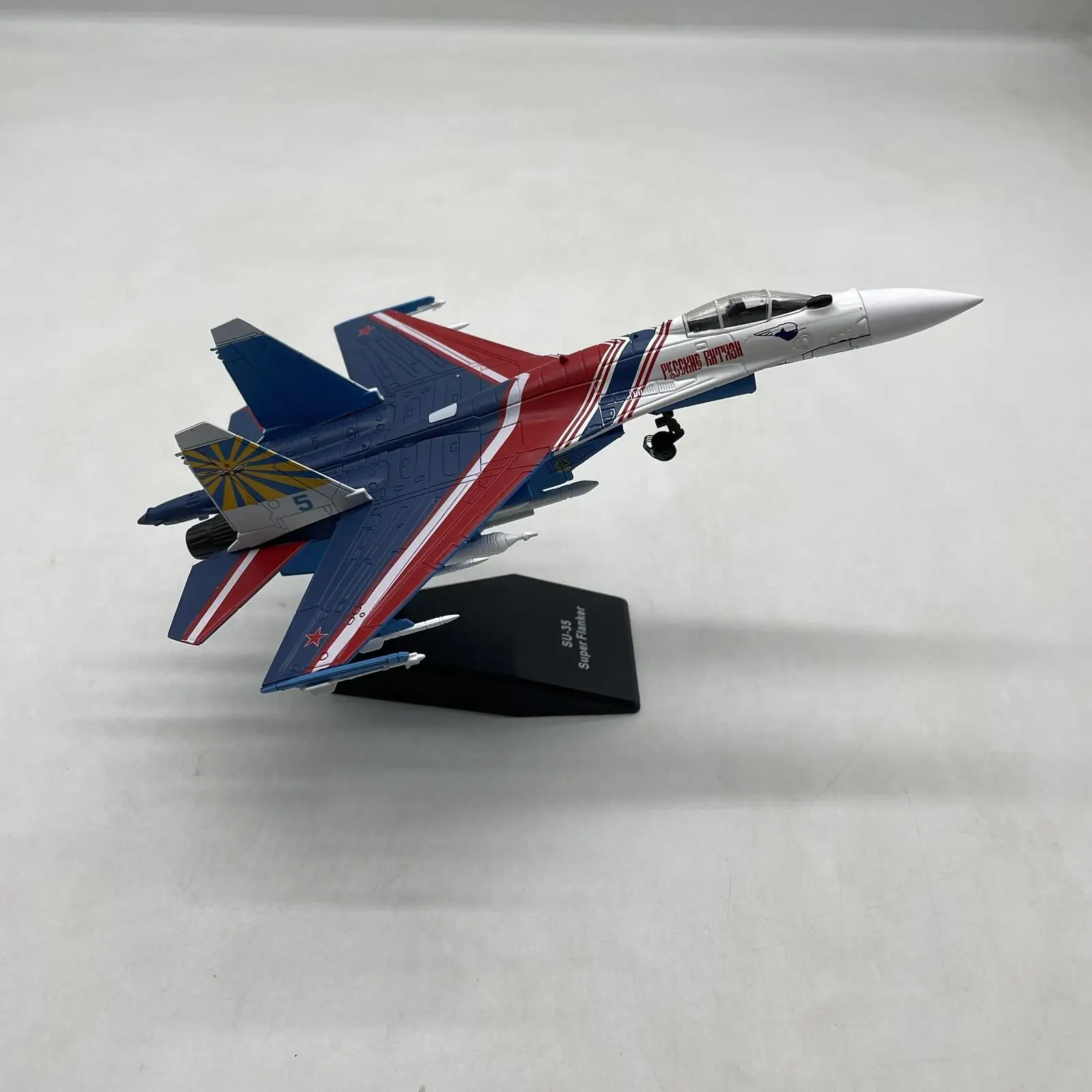 1/100 Aircraft Fighter Model Alloy diecast plane Kids Toys with Stand for Table Shelf Office Collection Gift
1/100 Aircraft Fighter Model Alloy diecast plane Kids Toys with Stand for Table Shelf Office Collection Gift