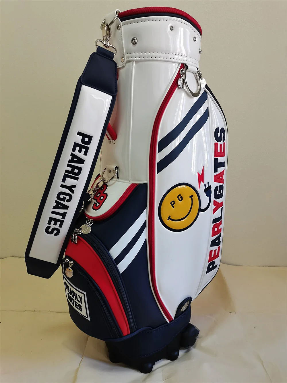 Smile Pearly Gates 89 Golf Clubs Caddy Bag with Wheels Tie Rod Standard Aviation Bag Waterproof Package
Smile Pearly Gates 89 Golf Clubs Caddy Bag with Wheels Tie Rod Standard Aviation Bag Waterproof Package