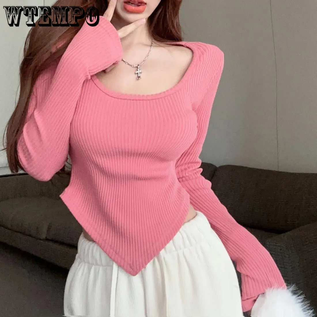 Square Collar Sexy Slim Thin Knitted Long-sleeved T-shirt Women Cropped Top Triangle Design Fork Solid Color Basic Fund Fashion
Square Collar Sexy Slim Thin Knitted Long-sleeved T-shirt Women Cropped Top Triangle Design Fork Solid Color Basic Fund Fashion