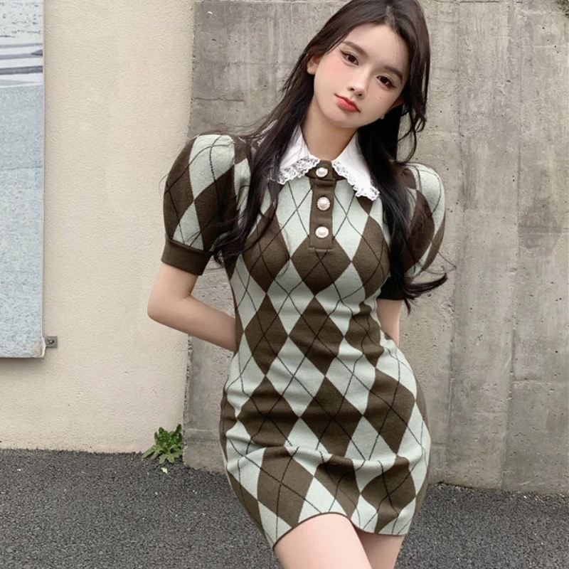Knitted Plaid Sexy Mini Dress Puff Sleeve Turn Neck Summer Bodycon Vintage Korean Short Vestidos Club Spring 2022 Robe Femme
Knitted Plaid Sexy Mini Dress Puff Sleeve Turn Neck Summer Bodycon Vintage Korean Short Vestidos Club Spring 2022 Robe Femme