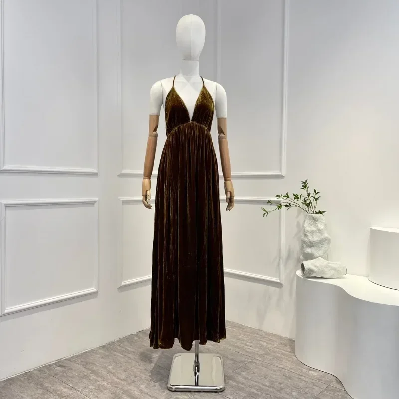 2023 Summer Autumn Coffee Colour Sleeveless Backless Halter Velvet Long Dress for Women Fashion
2023 Summer Autumn Coffee Colour Sleeveless Backless Halter Velvet Long Dress for Women Fashion
