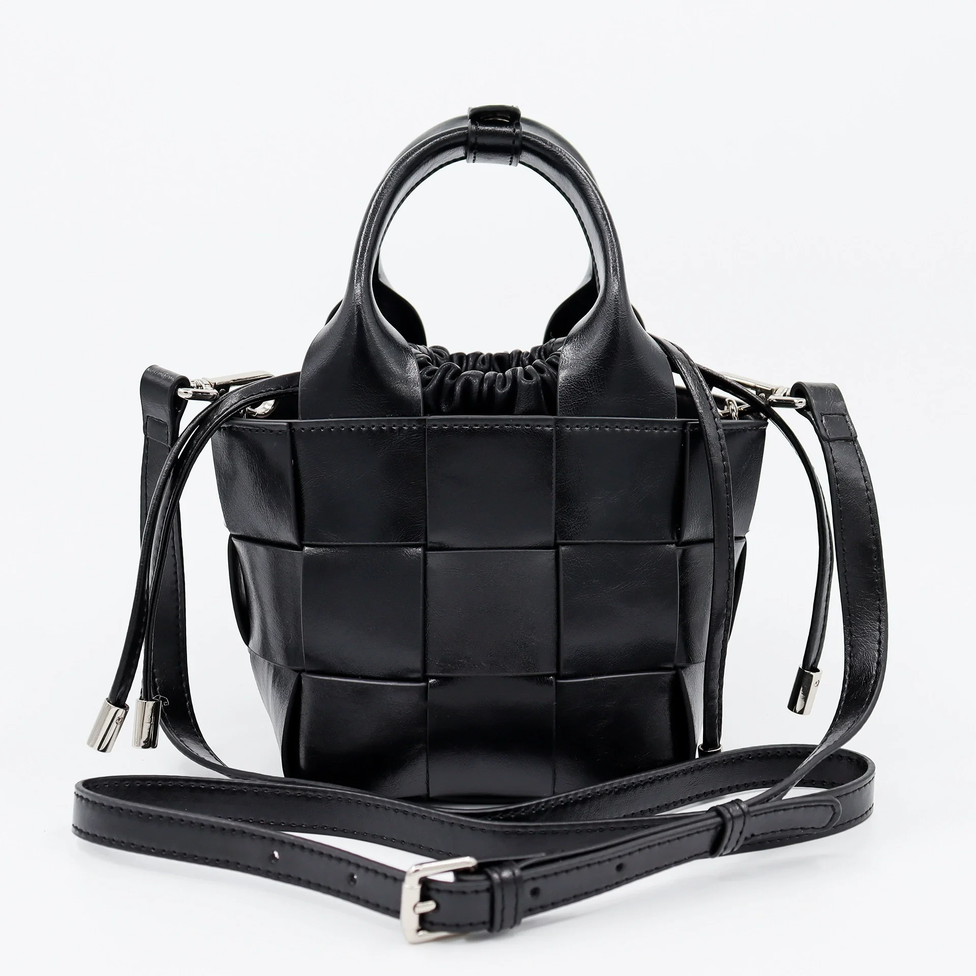 Genuine Leather Weave Tote Bucket Bag Fashion New High Quality Women Designer Handbag Travel Shoulder Messenger Bag Phone Purses 
Genuine Leather Weave Tote Bucket Bag Fashion New High Quality Women Designer Handbag Travel Shoulder Messenger Bag Phone Purses