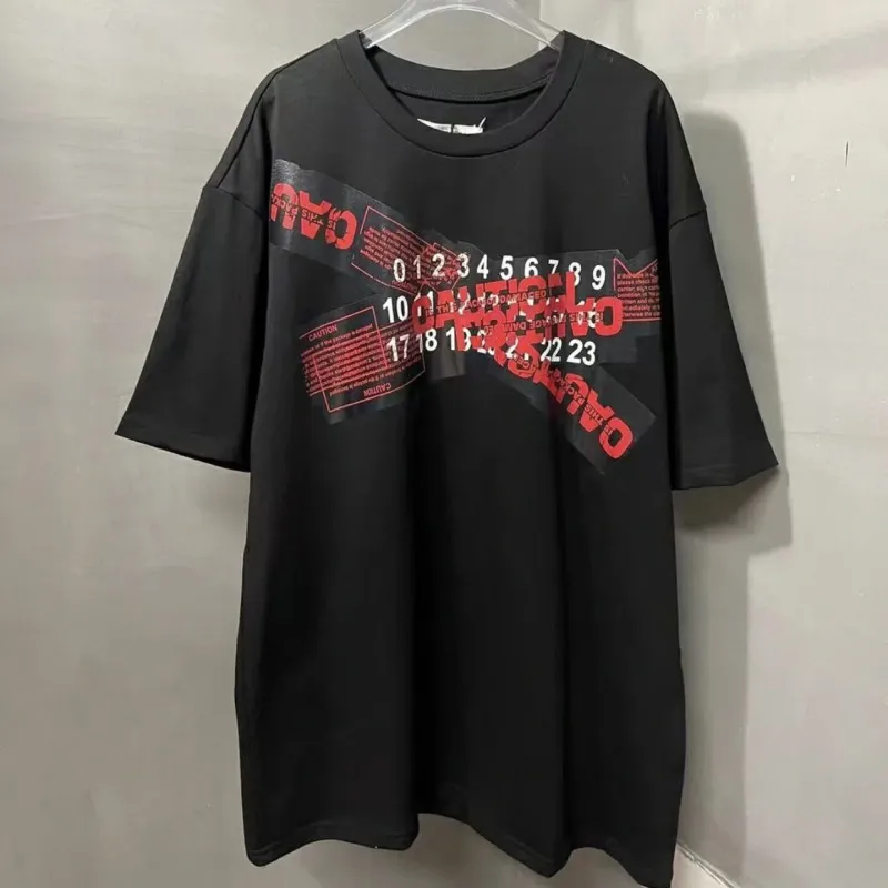 Summer Casual Mm6 Margiela T-shirts Adhesive Letter Print Round Neck Short Sleeves Tshirt Oversized Cotton Men Women Clothing
Summer Casual Mm6 Margiela T-shirts Adhesive Letter Print Round Neck Short Sleeves Tshirt Oversized Cotton Men Women Clothing
