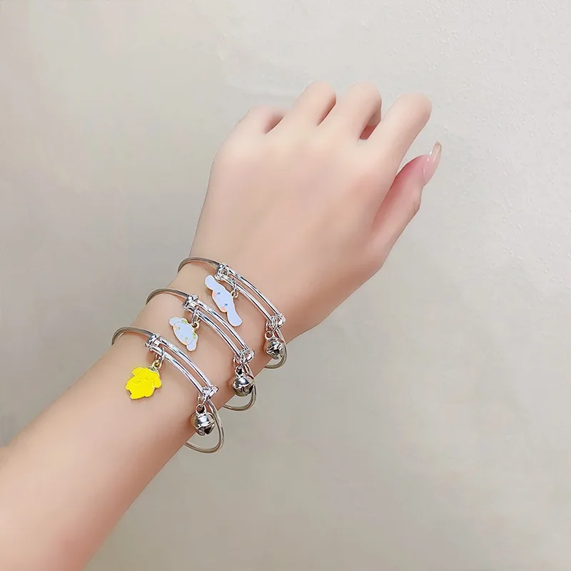 Bracelet dessin animé mignon bracelet cloche Sanrio femme jade laurier chien Melody bracelet étudiant bijoux assortis
Bracelet dessin animé mignon bracelet cloche Sanrio femme jade laurier chien Melody bracelet étudiant bijoux assortis