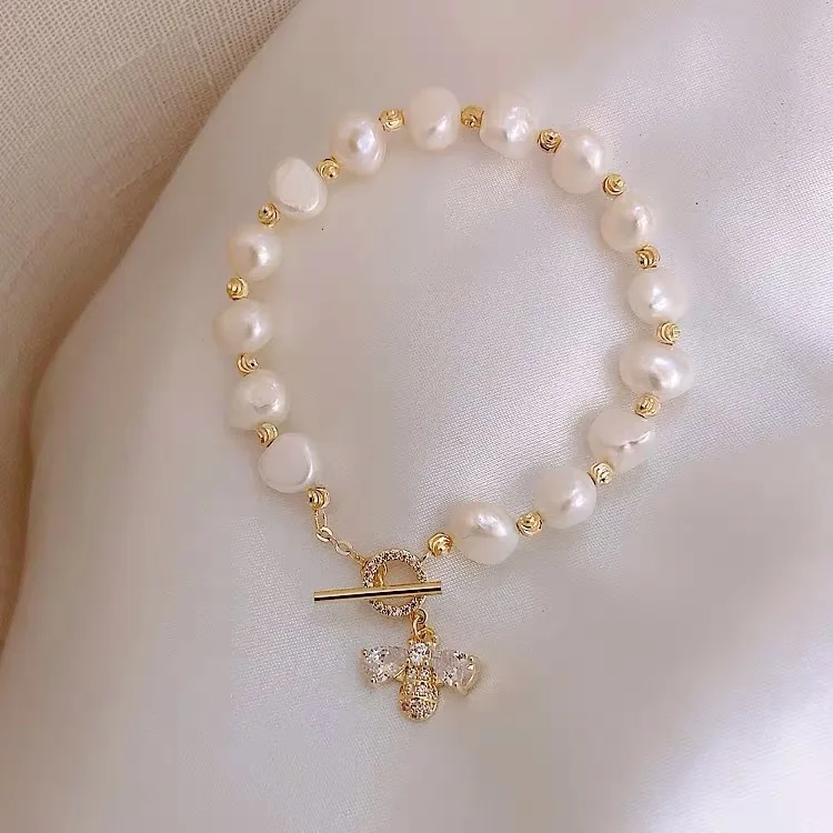 Freshwater Pearl Micro-inlaid Zircon Bees Bracelet Female Korean Ins Fashion Simple Hand Baoyu Jewelry Factory
Freshwater Pearl Micro-inlaid Zircon Bees Bracelet Female Korean Ins Fashion Simple Hand Baoyu Jewelry Factory