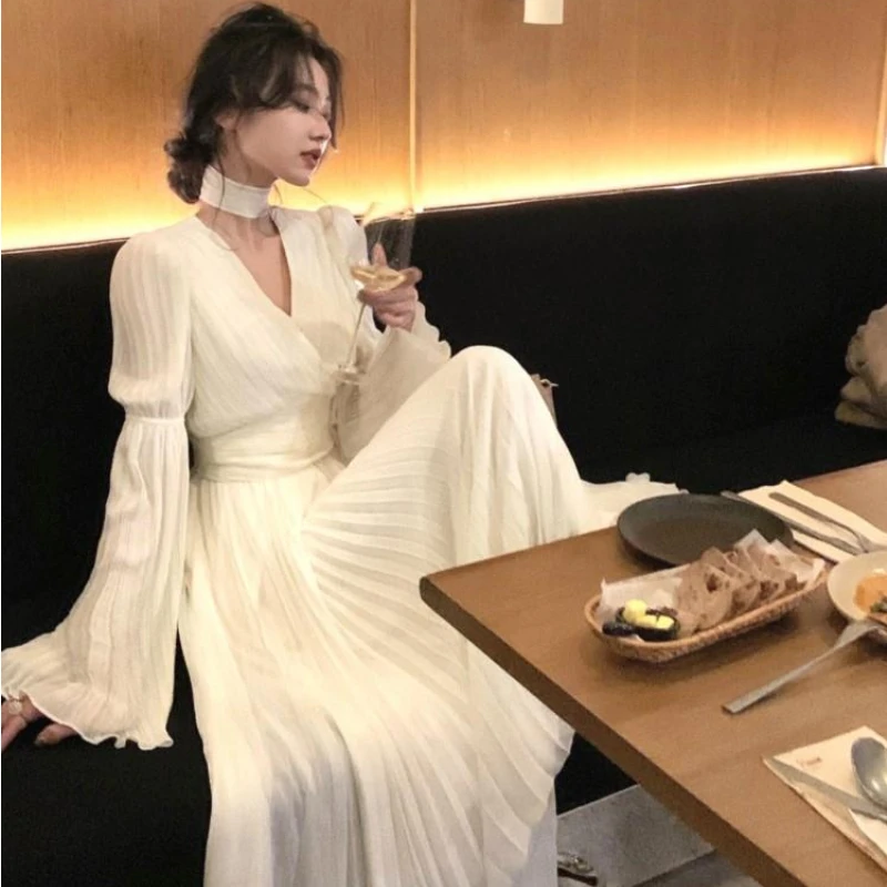 New 2023 Women's French Elegant Ruffle Irregular Long Dress Korean Fashion Fairy Pleated Party Evening One Piece Dress Spring
New 2023 Women's French Elegant Ruffle Irregular Long Dress Korean Fashion Fairy Pleated Party Evening One Piece Dress Spring