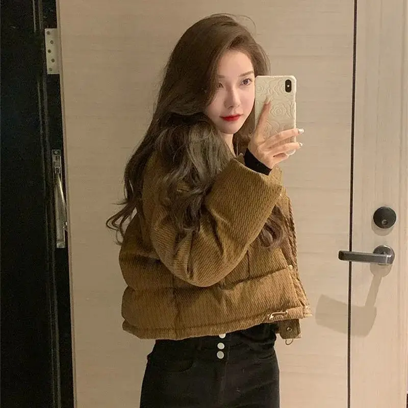 Woman Thick Warm Short Jacket Cotton Padded Parka Female Basic Coat New Winter Parkas Ladies Thick Jacket Outerwear Clothes G133
Woman Thick Warm Short Jacket Cotton Padded Parka Female Basic Coat New Winter Parkas Ladies Thick Jacket Outerwear Clothes G133