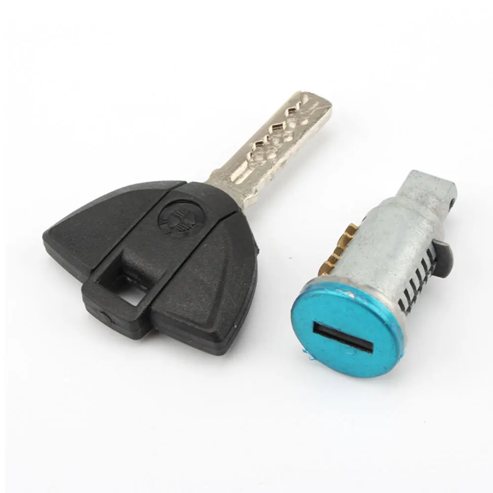 Motorcycle Rear Passenger Seat Lock Core Key Side Box Lock Bracket Key Kit For BMW S1000RR S1000R 2015 - 2018 2017 2009- 2014
Motorcycle Rear Passenger Seat Lock Core Key Side Box Lock Bracket Key Kit For BMW S1000RR S1000R 2015 - 2018 2017 2009- 2014