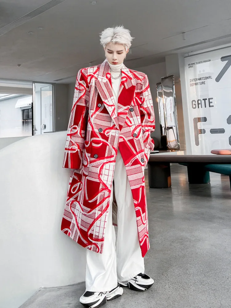 Длинная шерстяная куртка с двумя бортами и отложным воротником
Длинная шерстяная куртка с двумя бортами и отложным воротником