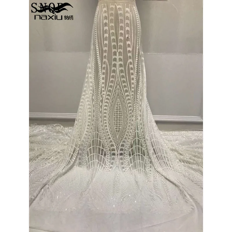 White New Nigerian African Sequins Lace Fabrics 2023 High Quality Lace Material French Tulle Lace Fabric For Dress Sewing
White New Nigerian African Sequins Lace Fabrics 2023 High Quality Lace Material French Tulle Lace Fabric For Dress Sewing