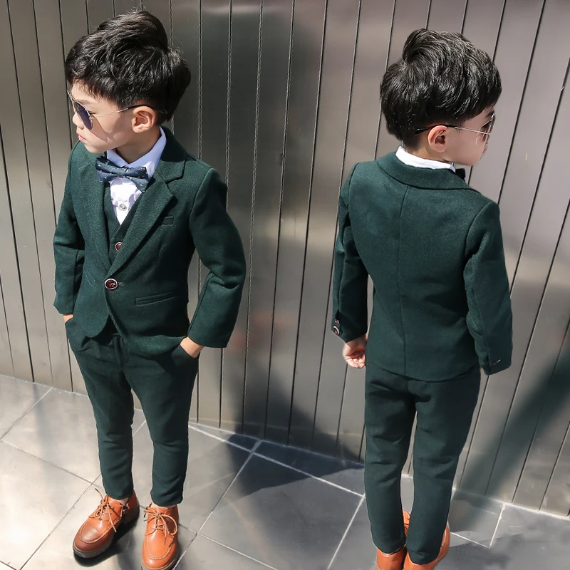 Boys Dark Green Formal Wedding Party Suit Children Blazer Vest Pants Tie 4 PCS Tuxedo Kids Performance Photography Dress Costume
Boys Dark Green Formal Wedding Party Suit Children Blazer Vest Pants Tie 4 PCS Tuxedo Kids Performance Photography Dress Costume