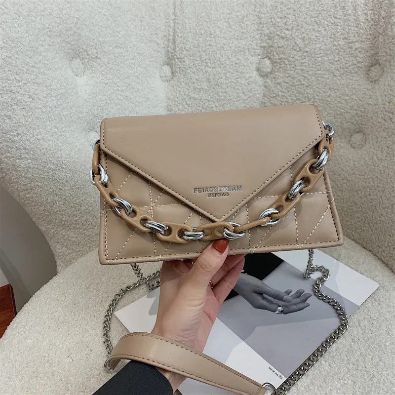 Thick Chain Small PU Leather Flap Bags for Women 2022 Branded Trend Women's Trending Designer Crossbody Shoulder Handbags
Thick Chain Small PU Leather Flap Bags for Women 2022 Branded Trend Women's Trending Designer Crossbody Shoulder Handbags