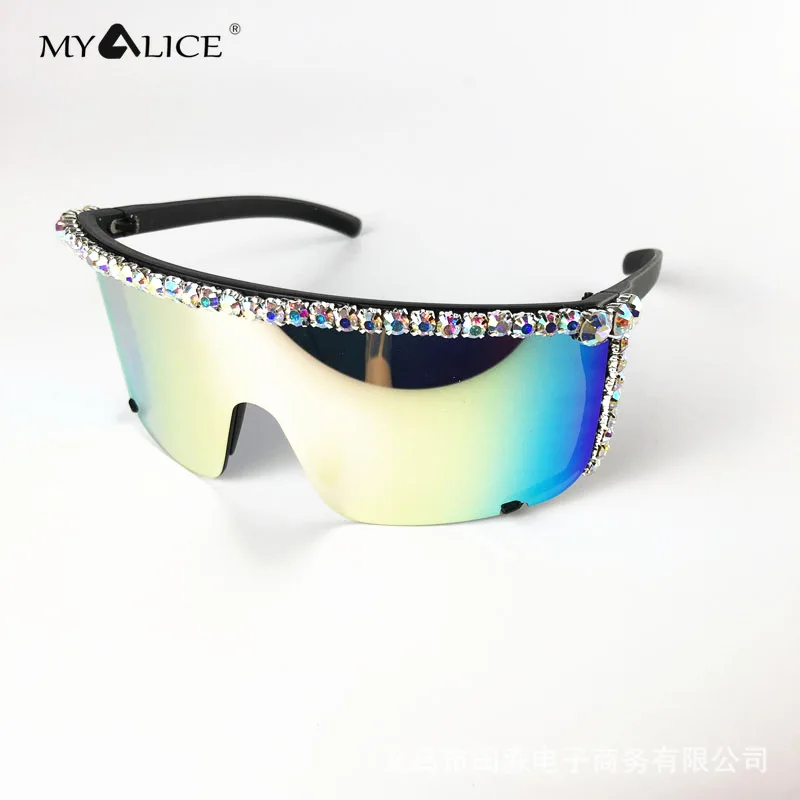 MYALICE The New Oversized One-piece Sunglasses Women Point Drill Luxury Goggles Men Sun Glasses Stage Performance Gafas De Sol
MYALICE The New Oversized One-piece Sunglasses Women Point Drill Luxury Goggles Men Sun Glasses Stage Performance Gafas De Sol