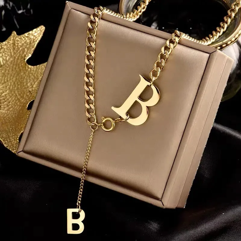Classic B Letter Titanium Steel Short Necklace For Woman 2021 New Gothic Korean Jewelry Hip Hop Party Girl's Sexy Clavicle Chain
Classic B Letter Titanium Steel Short Necklace For Woman 2021 New Gothic Korean Jewelry Hip Hop Party Girl's Sexy Clavicle Chain