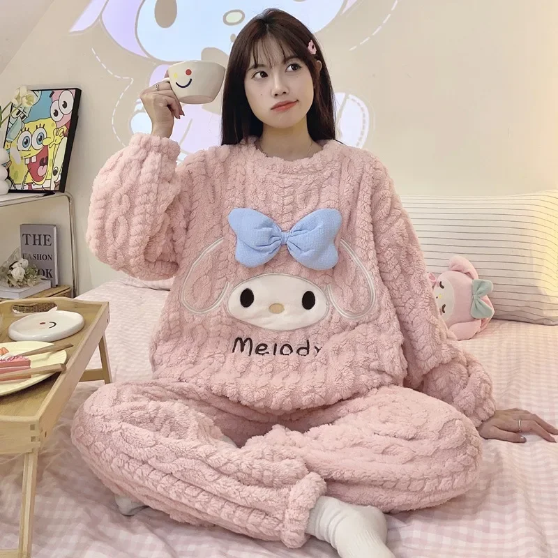 MyMelody Anime Sanrio Kawaii Plush Pajamas New Cute Cinnamoroll Kuromi Winter Warm Home Flannel Pullover Bathrobe Set Girl Gift 
MyMelody Anime Sanrio Kawaii Plush Pajamas New Cute Cinnamoroll Kuromi Winter Warm Home Flannel Pullover Bathrobe Set Girl Gift