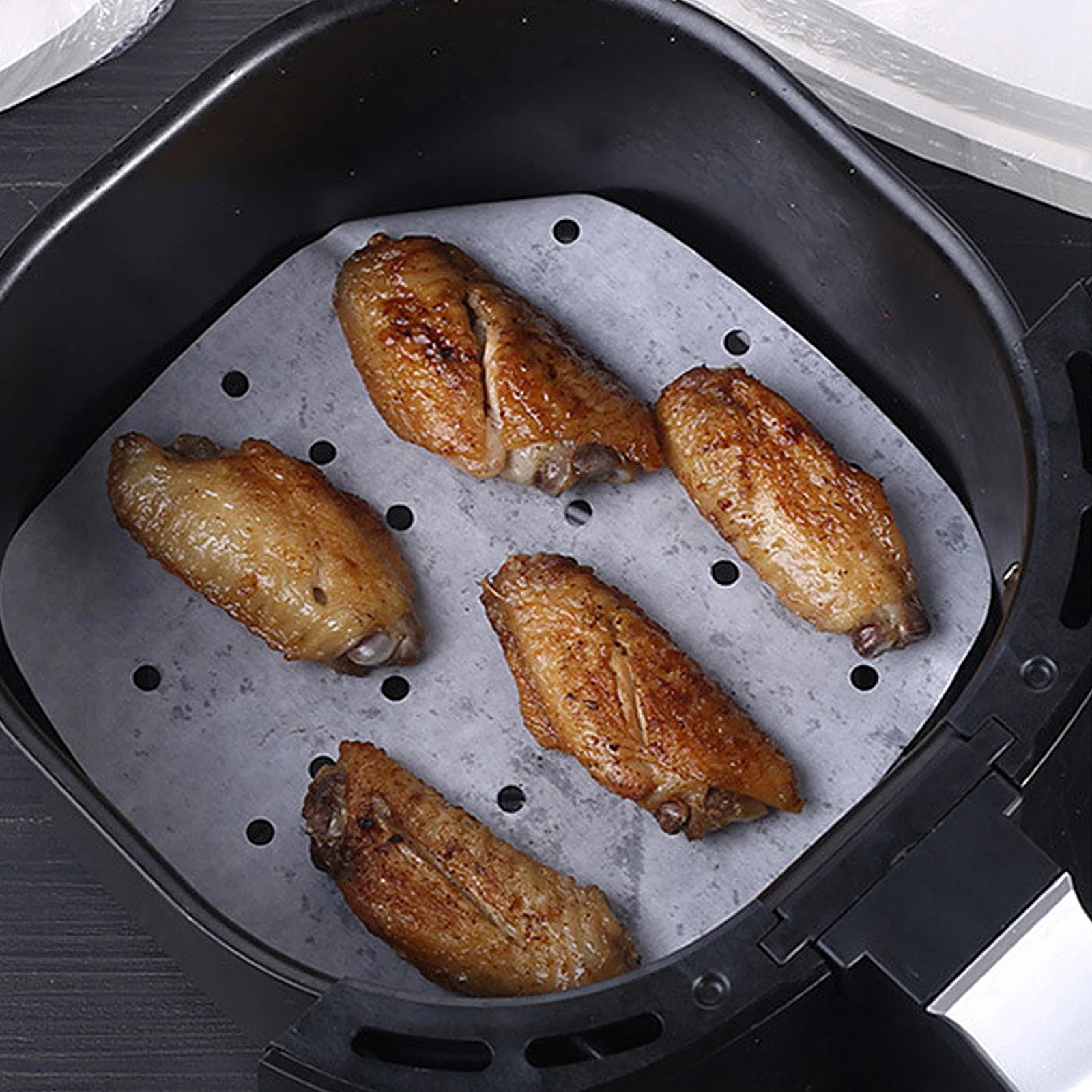 100pcs Air Fryer Paper 6.5/7.5/8.5 Inches Square Baking New Style Kitchen Supplies Food Grade 17*17cm Steamer Mat 
100pcs Air Fryer Paper 6.5/7.5/8.5 Inches Square Baking New Style Kitchen Supplies Food Grade 17*17cm Steamer Mat