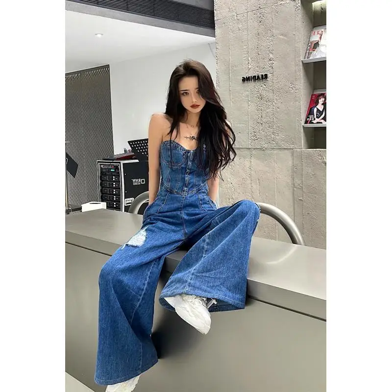 Slightly fat hot girl sexy tube top denim jumpsuit women's large size new design high waist thin wide leg pants
Slightly fat hot girl sexy tube top denim jumpsuit women's large size new design high waist thin wide leg pants