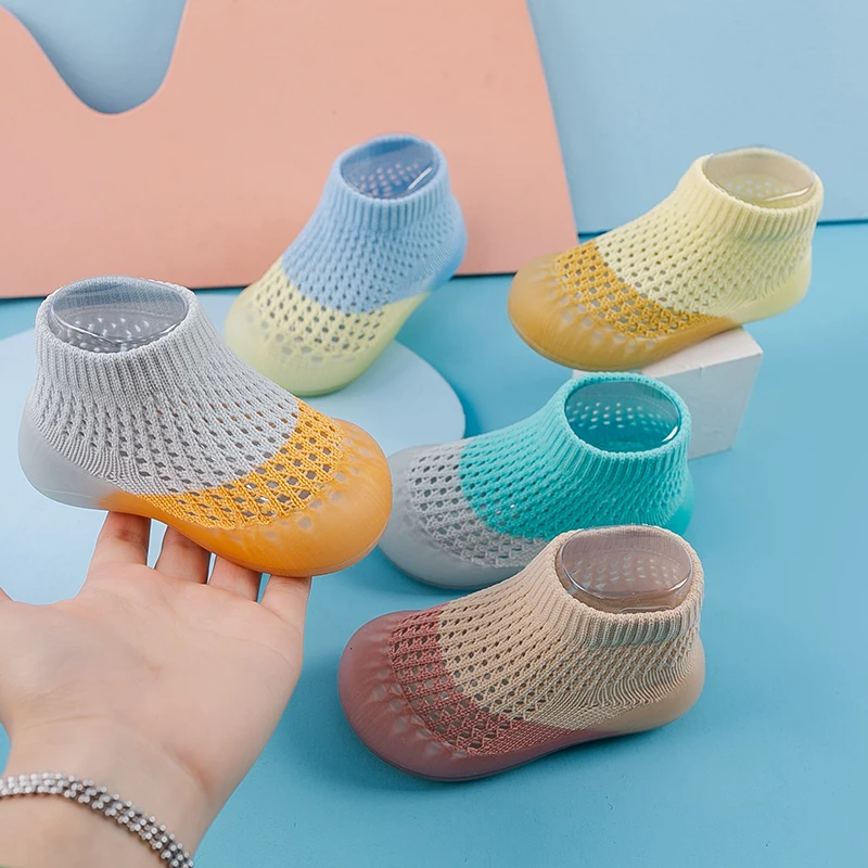 Детские Нескользящие кроссовки, сетчатые, дышащие, на резиновой подошве, для начинающих ходить мальчиков и девочек, обувь для пола, весна-лето
Детские Нескользящие кроссовки, сетчатые, дышащие, на резиновой подошве, для начинающих ходить мальчиков и девочек, обувь для пола, весна-лето