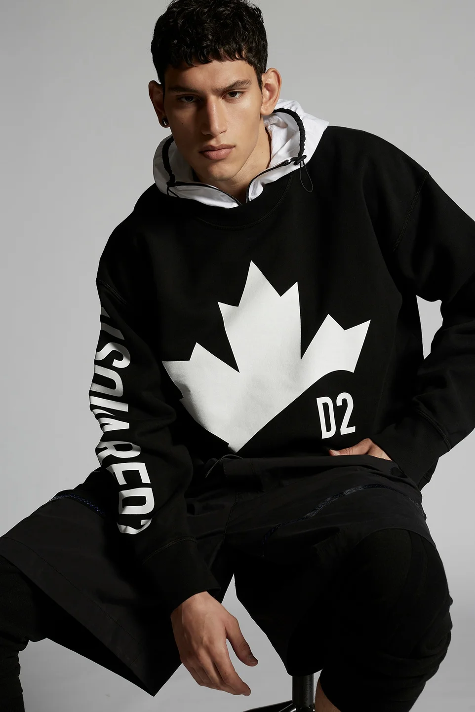 Men Maple Leaf Printed D2 Sweatshirts Casual Hoodie Autumn Winter DSQuared2 Streetwear Fleece Male Hooded Brand Pullover tops
Men Maple Leaf Printed D2 Sweatshirts Casual Hoodie Autumn Winter DSQuared2 Streetwear Fleece Male Hooded Brand Pullover tops