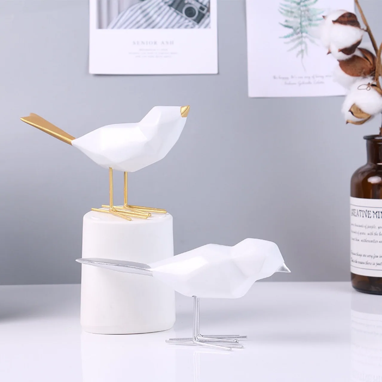 Nordic creative home lovely gold and silver birds resin crafts gifts desk office decorations
Nordic creative home lovely gold and silver birds resin crafts gifts desk office decorations