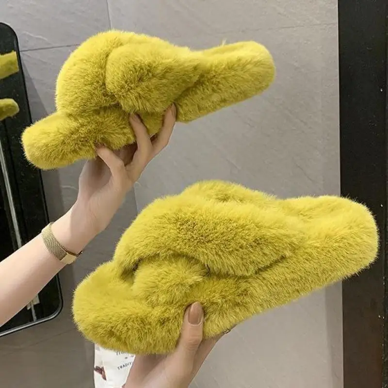Solid Fur Flip Flop Summer Fluffy Fur Slippers Shoes Women Flat Furry Fur Slides Outdoor Sandals Woman Amazing Shoes Female
Solid Fur Flip Flop Summer Fluffy Fur Slippers Shoes Women Flat Furry Fur Slides Outdoor Sandals Woman Amazing Shoes Female