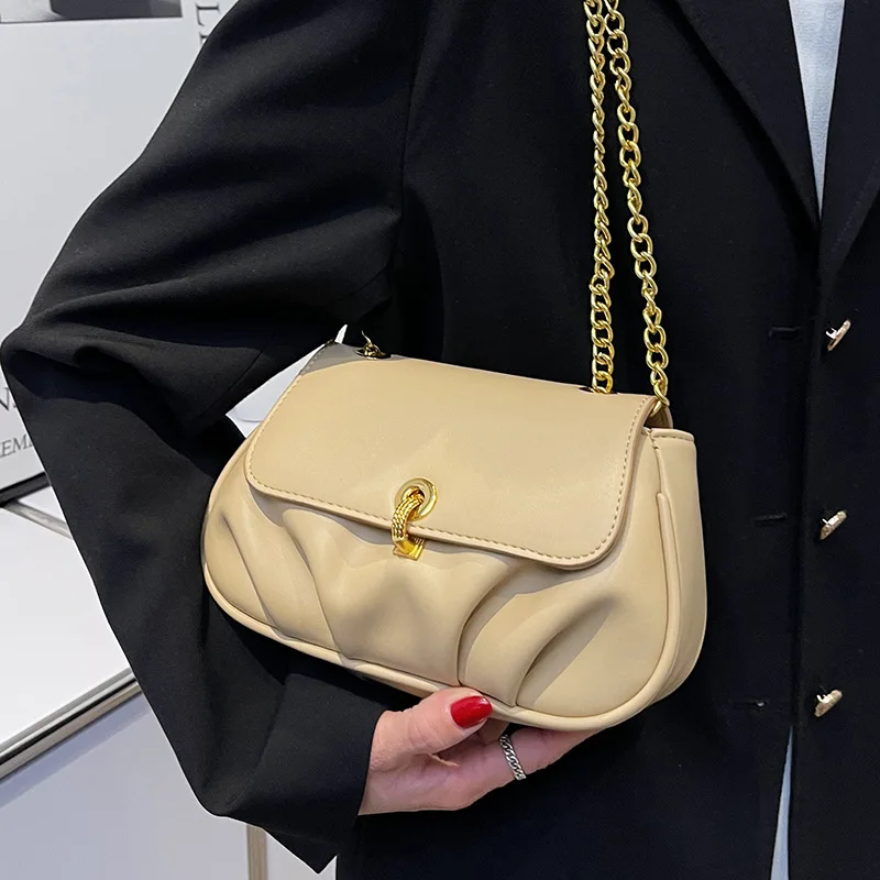 High Quality Ladies Shoulder Bag 2022 New Ladies Bag Versatile Chain Messenger Bag High Quality Ladies Fashion Small Square Bag
High Quality Ladies Shoulder Bag 2022 New Ladies Bag Versatile Chain Messenger Bag High Quality Ladies Fashion Small Square Bag