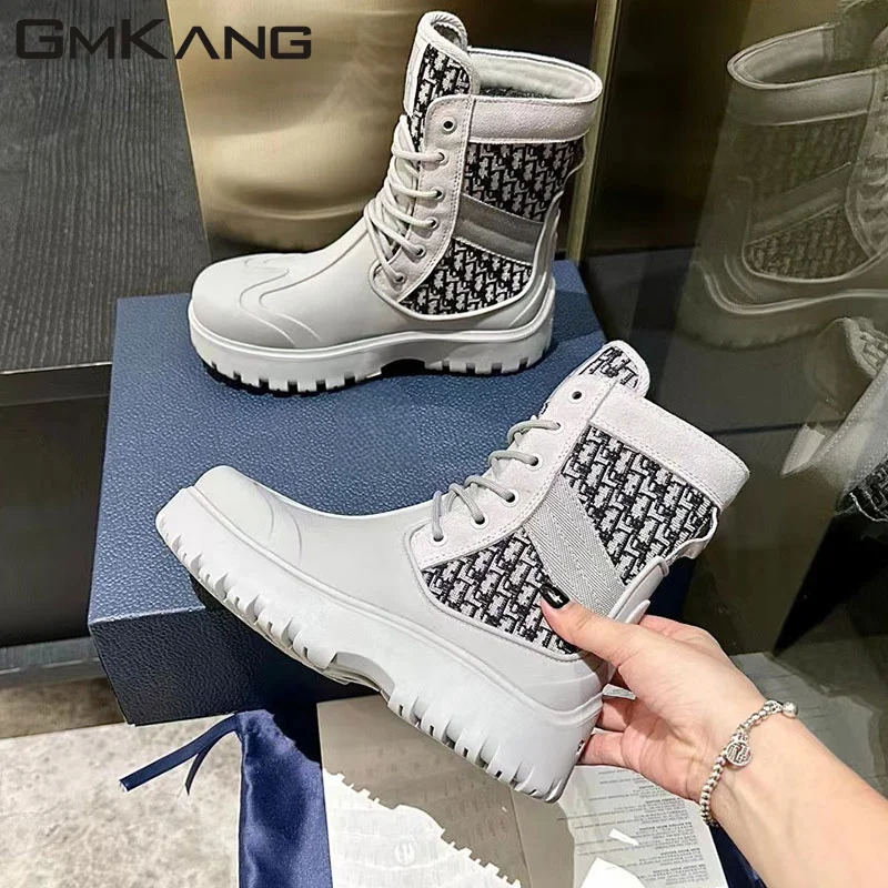 Hot Sale Thick Sole Motorbike Boot Woman Round Toe Lace Up Ankle Boots Nylon Real Leather Patchwork Autumn Short Boots For Women
Hot Sale Thick Sole Motorbike Boot Woman Round Toe Lace Up Ankle Boots Nylon Real Leather Patchwork Autumn Short Boots For Women