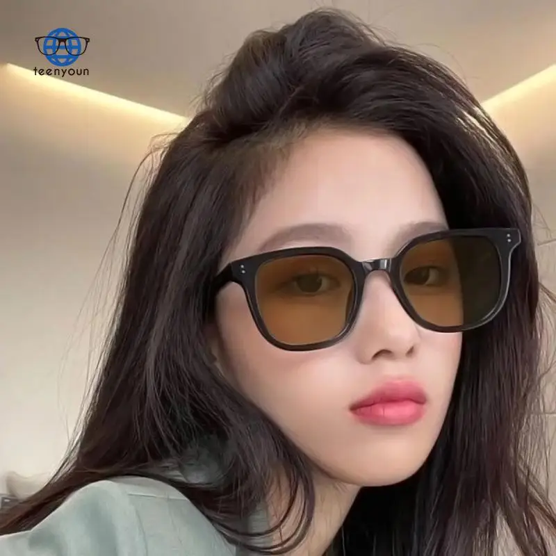 Международная торговля, солнцезащитные очки с красной сеткой и чаем, ретро квадратные очки для риса и ногтей, простые пляжные солнцезащитны... 
Международная торговля, солнцезащитные очки с красной сеткой и чаем, ретро квадратные очки для риса и ногтей, простые пляжные солнцезащитны...