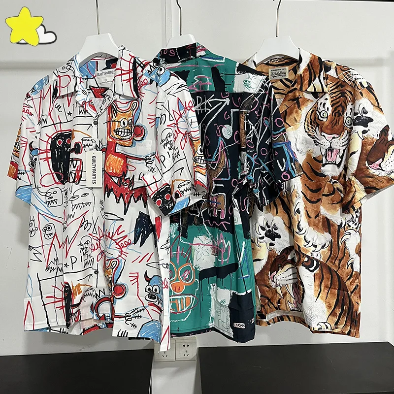 Пляжная рубашка WACKO MARIA для мужчин и женщин, повседневная быстросохнущая футболка с принтом граффити для пар, с отложным воротником и коротким рукавом, 2023SS, на лето
Пляжная рубашка WACKO MARIA для мужчин и женщин, повседневная быстросохнущая футболка с принтом граффити для пар, с отложным воротником и коротким рукавом, 2023SS, на лето