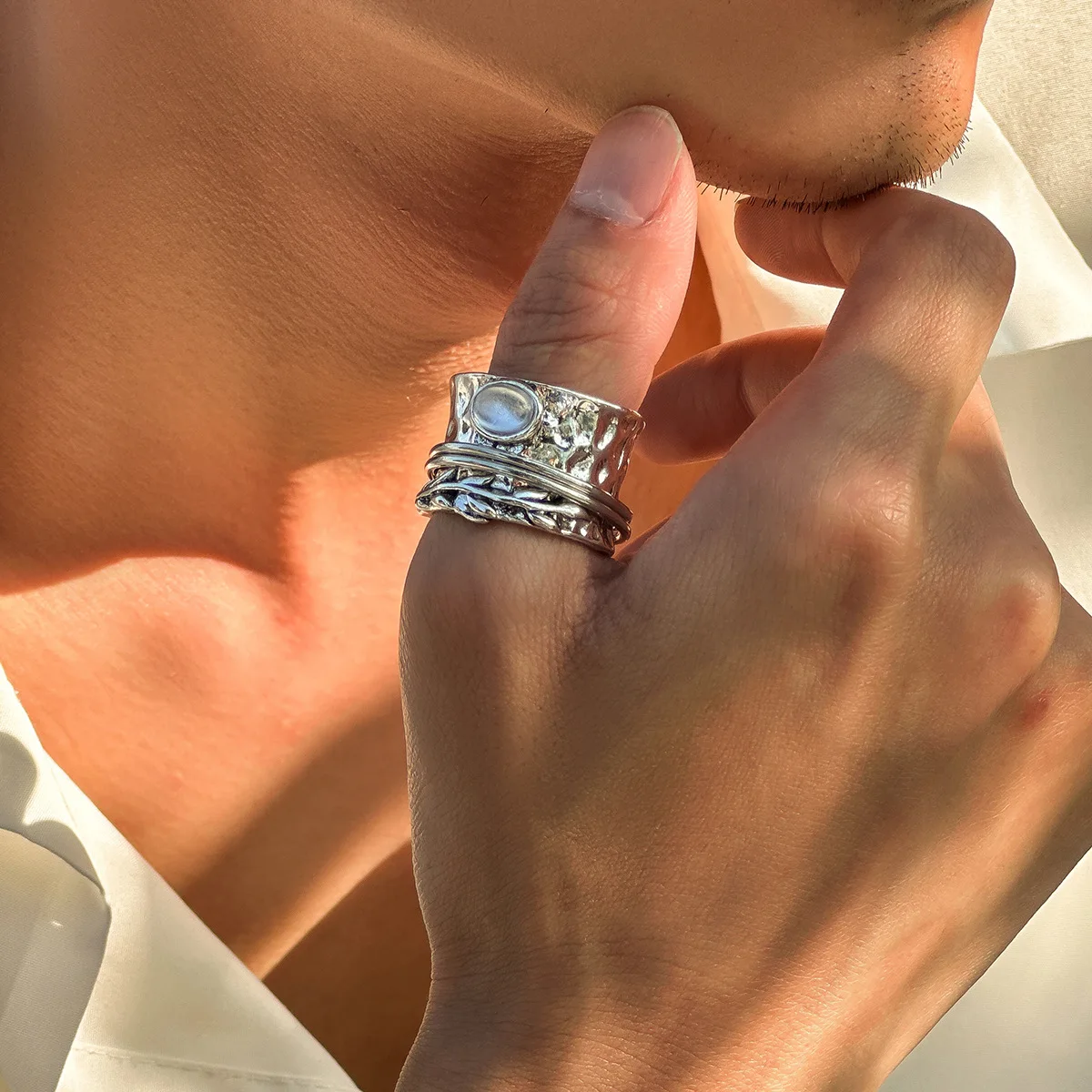 Vintage Transparent Acrylic Double Ring Classic Leaf Fashion Ring For Men Wedding Bands Christmas Party Jewelry Gift Wholesale
Vintage Transparent Acrylic Double Ring Classic Leaf Fashion Ring For Men Wedding Bands Christmas Party Jewelry Gift Wholesale