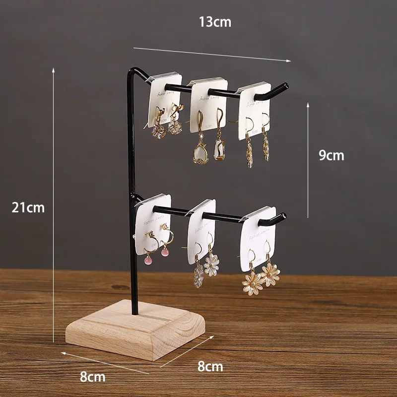 Деревянная подставка для сережек
Деревянная подставка для сережек