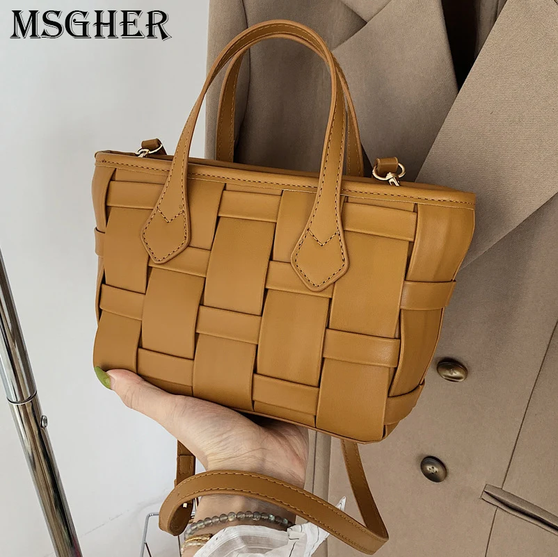 Милая мини-сумка-тоут, Новинка лета 2022, женская дизайнерская сумка из искусственной кожи, плетеные наплечные сумки-слинги через плечо с завя...
Милая мини-сумка-тоут, Новинка лета 2022, женская дизайнерская сумка из искусственной кожи, плетеные наплечные сумки-слинги через плечо с завя...