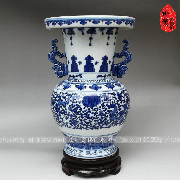 lotus Ceramics bottle home decoration antique blue and white porcelain interaural vase
lotus Ceramics bottle home decoration antique blue and white porcelain interaural vase