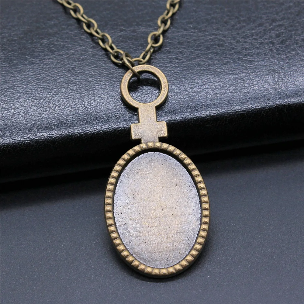 Овальная женская подвеска-кабошон под античную бронзу, размер 18x25 мм
Овальная женская подвеска-кабошон под античную бронзу, размер 18x25 мм