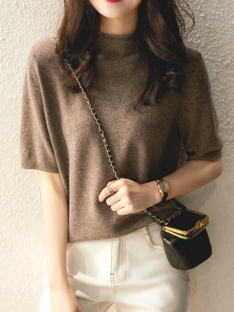 Fashion Spring New Half Turtleneck Soft Skin-friendly T-shirt Knitted Sweater Five-point Sleeve Bottoming Thin Women's Sweater
Fashion Spring New Half Turtleneck Soft Skin-friendly T-shirt Knitted Sweater Five-point Sleeve Bottoming Thin Women's Sweater