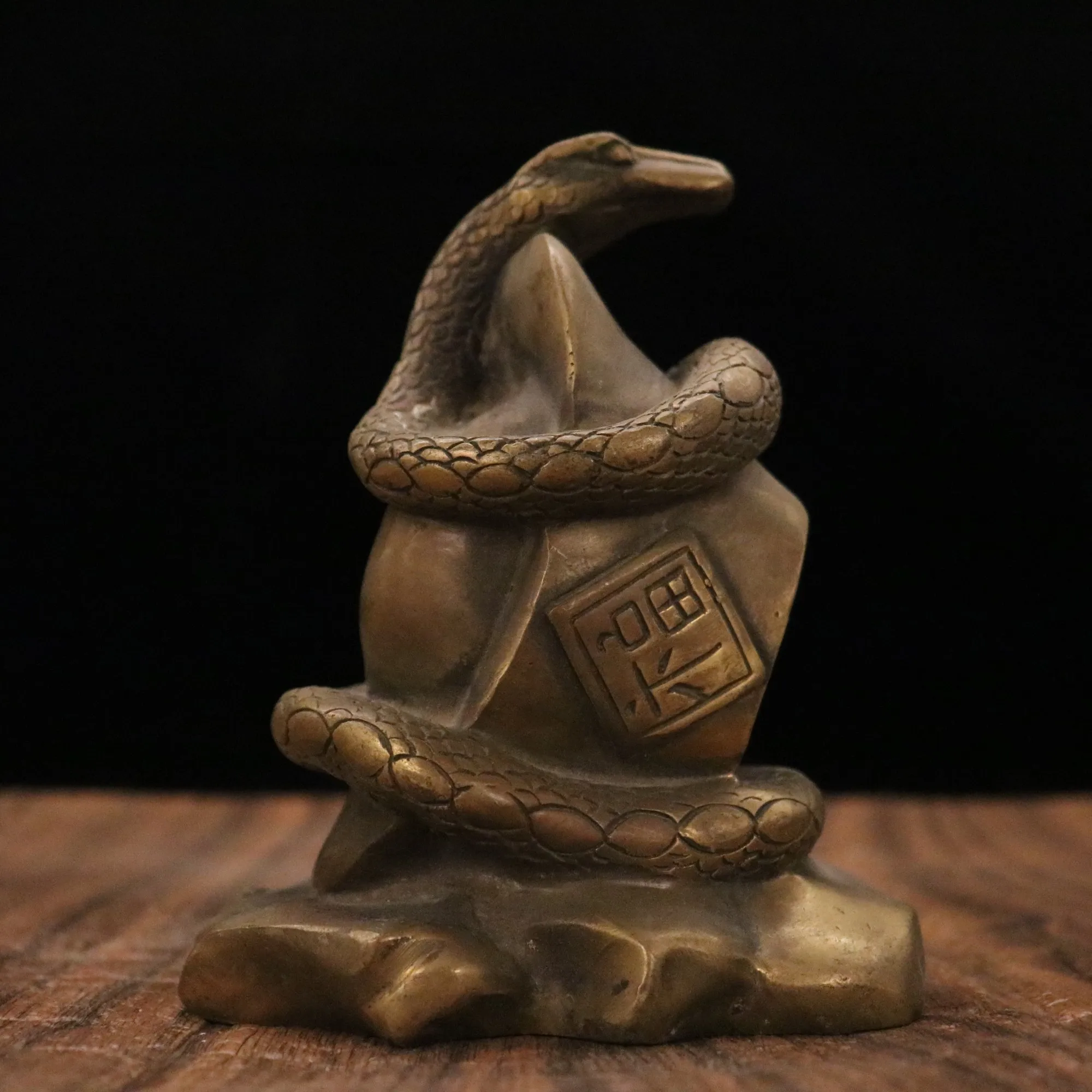 6" Tibetan Temple Collection Bronze Patina Nafo Ingots snake statue wealthy Ingots Gather fortune ornament Town house Exorcism
6" Tibetan Temple Collection Bronze Patina Nafo Ingots snake statue wealthy Ingots Gather fortune ornament Town house Exorcism