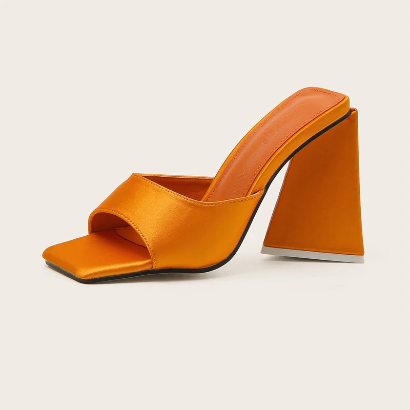 style Fashion Triangle Heeled Women Slippers 12cm Ultra High heels Square toe Slide Sandals Female Summer daily Mules Shoes
style Fashion Triangle Heeled Women Slippers 12cm Ultra High heels Square toe Slide Sandals Female Summer daily Mules Shoes