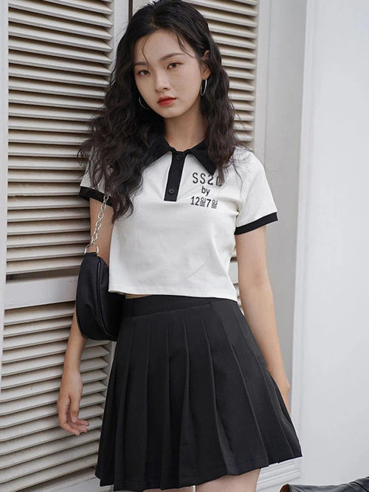 Casual Sports Suit Women Letter Korean Summer 2022 New Fashion Polo-neck Patchwork Loose Short-sleeved Top+Shorts Two-piece Sets
Casual Sports Suit Women Letter Korean Summer 2022 New Fashion Polo-neck Patchwork Loose Short-sleeved Top+Shorts Two-piece Sets